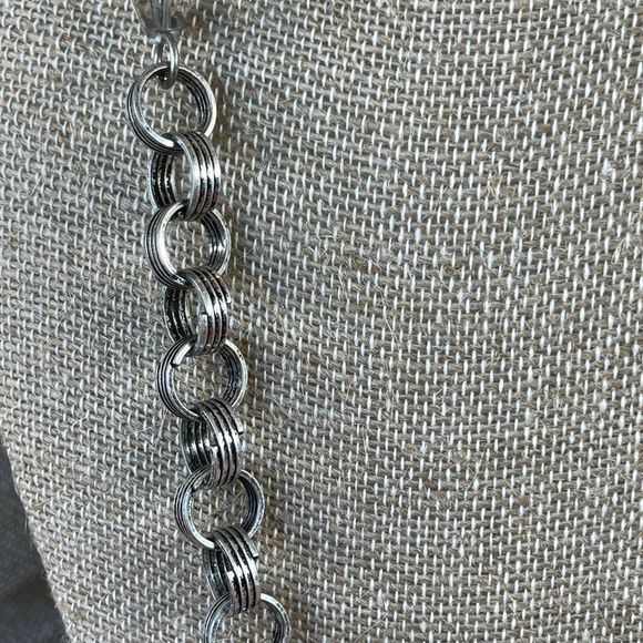 LOFT silver tone rolo chain and crystal acrylic bead necklace - Picture 5 of 8